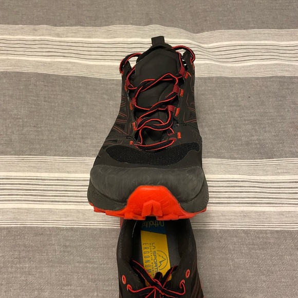 La Sportiva Jackal Black Red Outdoor Trail Running Shoes - Picture 5 of 9